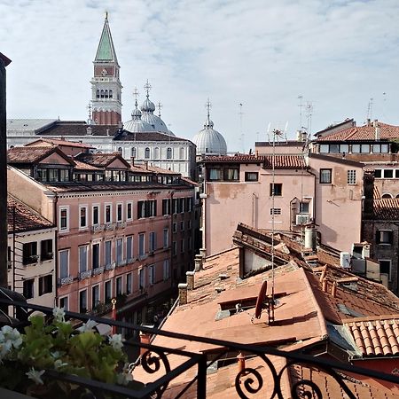 Residenza Tiziana Venezia Apartment Екстериор снимка